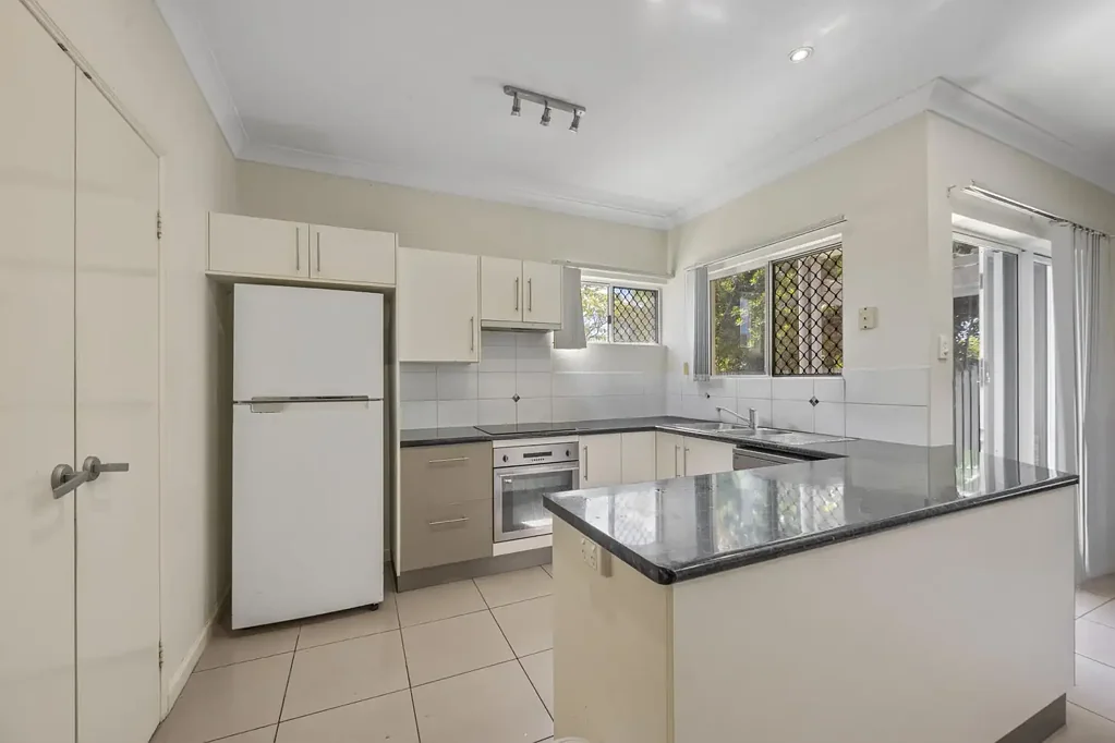 Hermit Park 3غرفة نوم WELL PRESENTED TOWNHOUSE IN CENTRAL LOCATION!