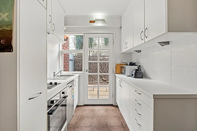 Kusina - 5/8 Logan Street, Adelaide, SA 5000