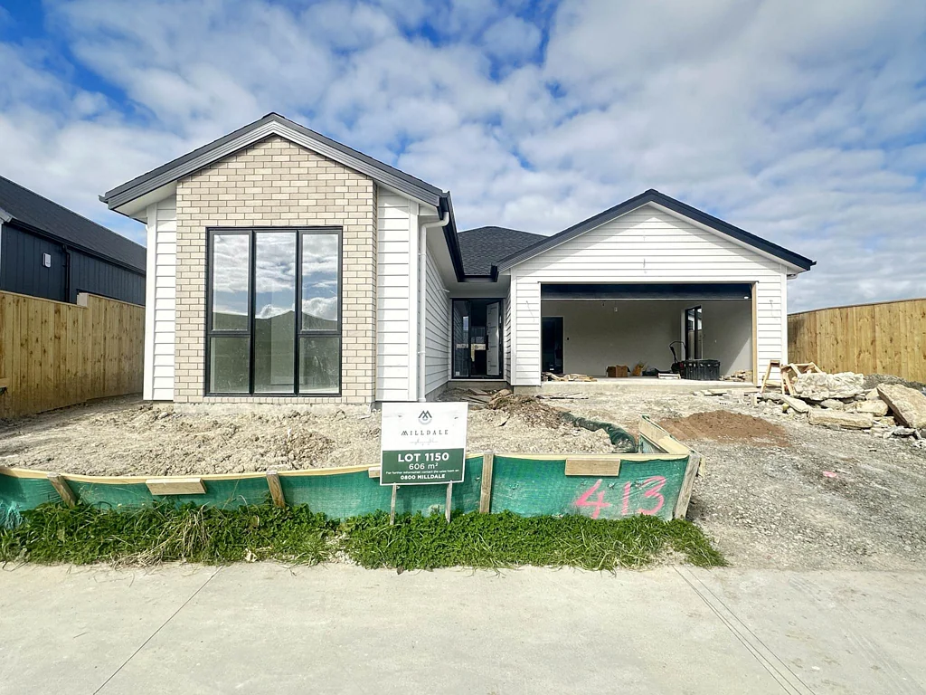 Milldale 5房  Spacious Single-Level with Granny Potential