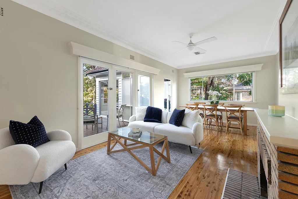 Turramurra 4कमरा Light, space, and a private poolside setting