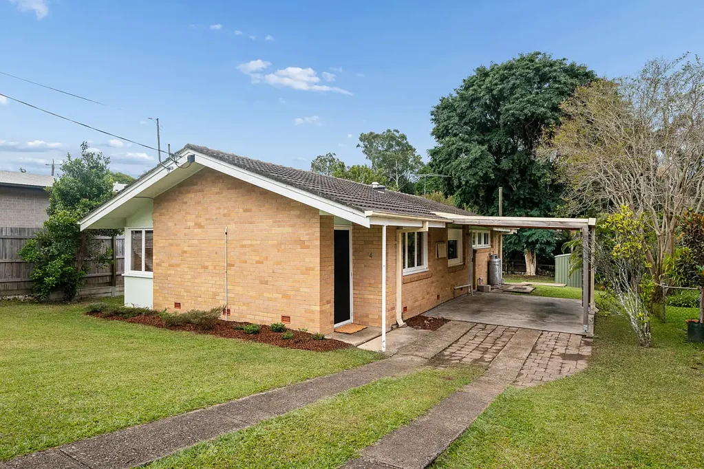 4 Currong Street, Kenmore, QLD 4069