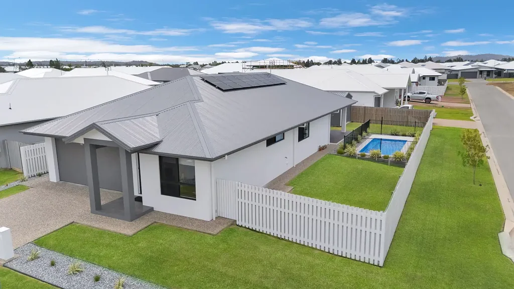 18 Raveena Entrance, Burdell, QLD 4818