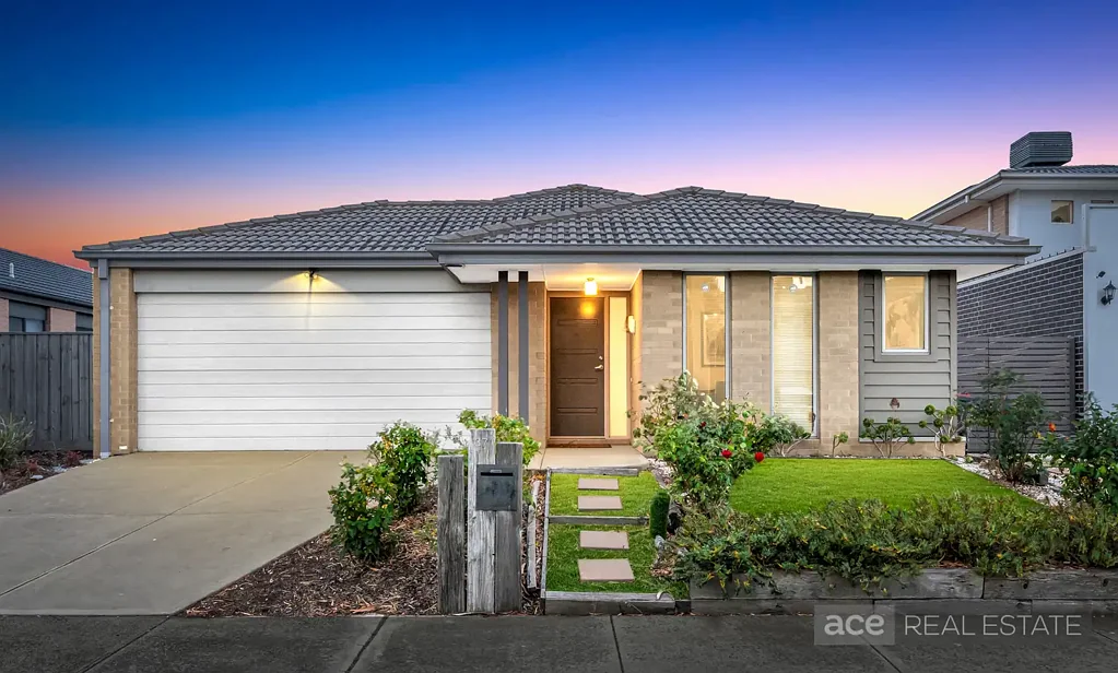 37 Seagrass Crescent, Point Cook, VIC 3030