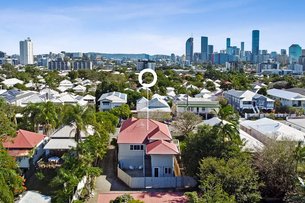 East Brisbane 1房 东布里斯班黄金地段

明亮开放式设计

现代厨房设备齐全

宽敞庭院娱乐享受

多功能房间灵活运用

高天花板温馨氛围

学区房选择

投资自住皆宜 HIDDEN GEM IN EAST BRISBANE