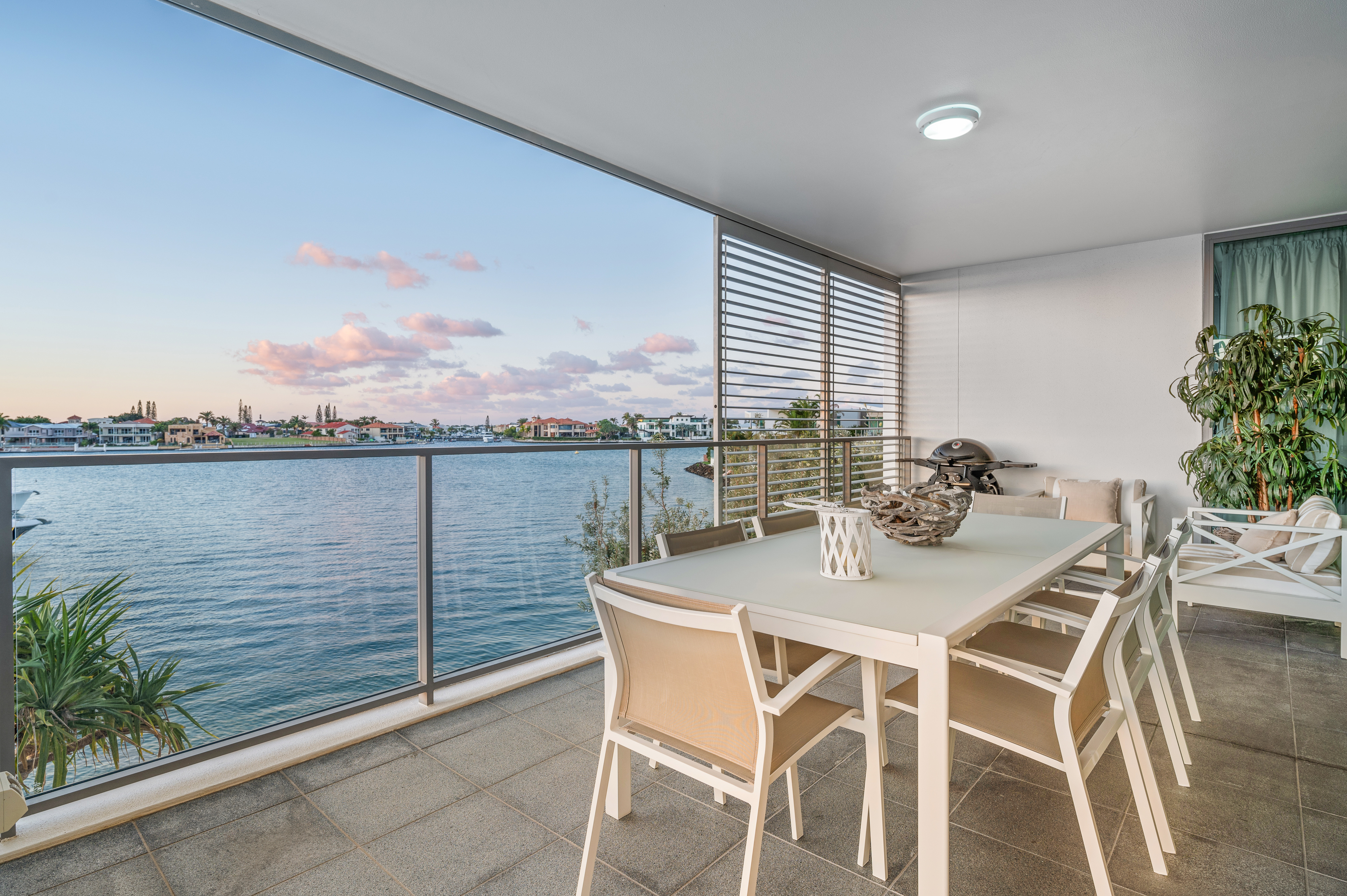 2203 EPHRAIM ISLAND PDE, PARADISE POINT QLD 4216, 0房, 0浴, Unit