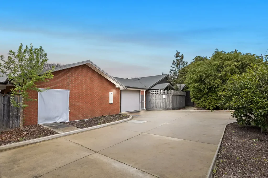 Bayswater 5બેડરૂમ A Rare Bayswater Opportunity with Endless Potential