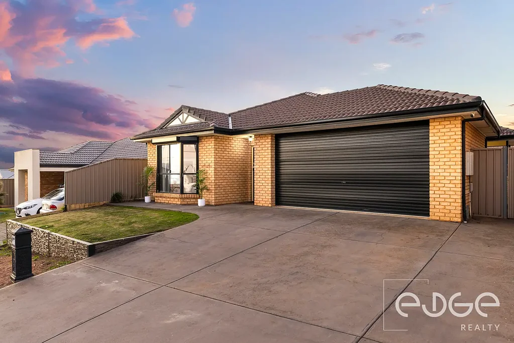 7 Hampshire Drive, Craigmore, SA 5114
