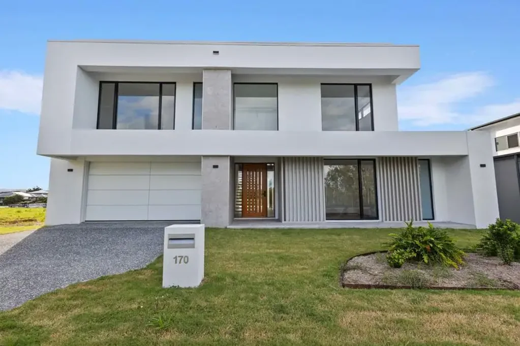 Ultra modern, palatial waterfront home -Including private Jetty-FOUR ENSUITE BEDROOMS