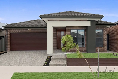 बाहरी क्षेत्र - 10 Mound Avenue, Donnybrook, VIC 3064