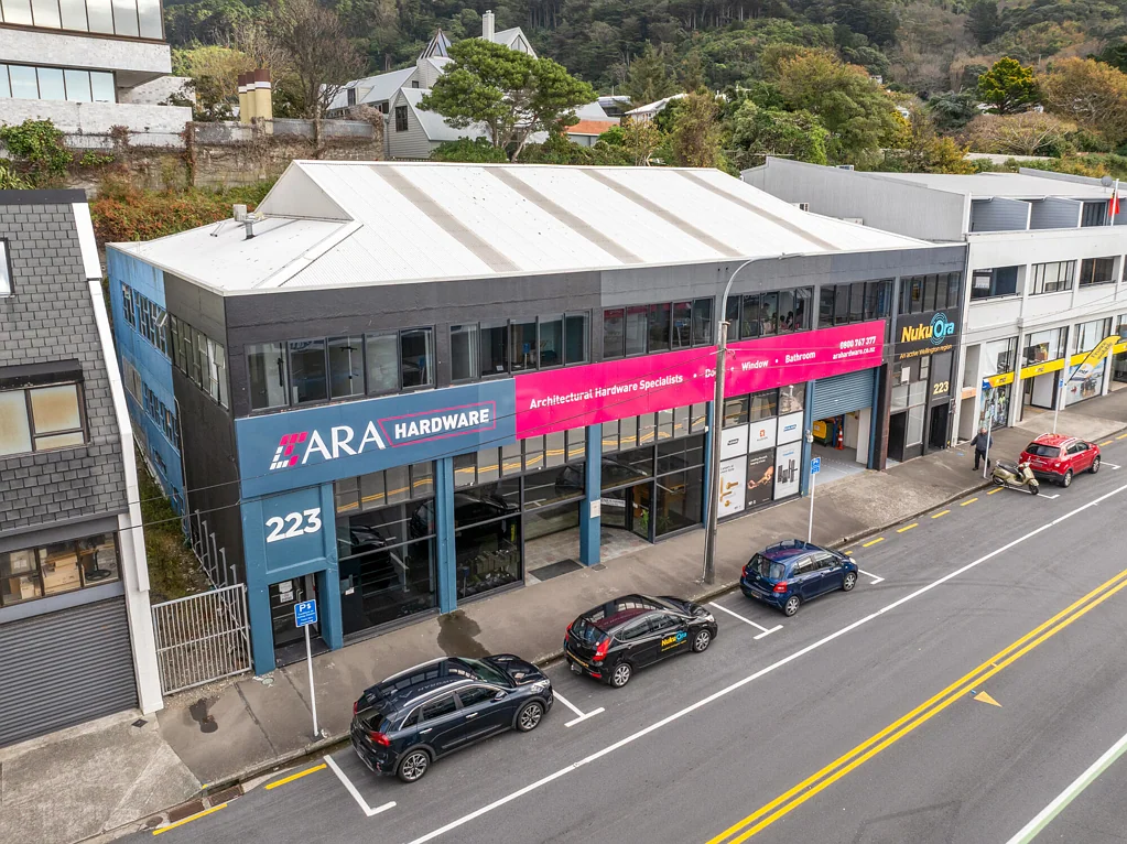 Thorndon  Quality fitted office, city fringe position