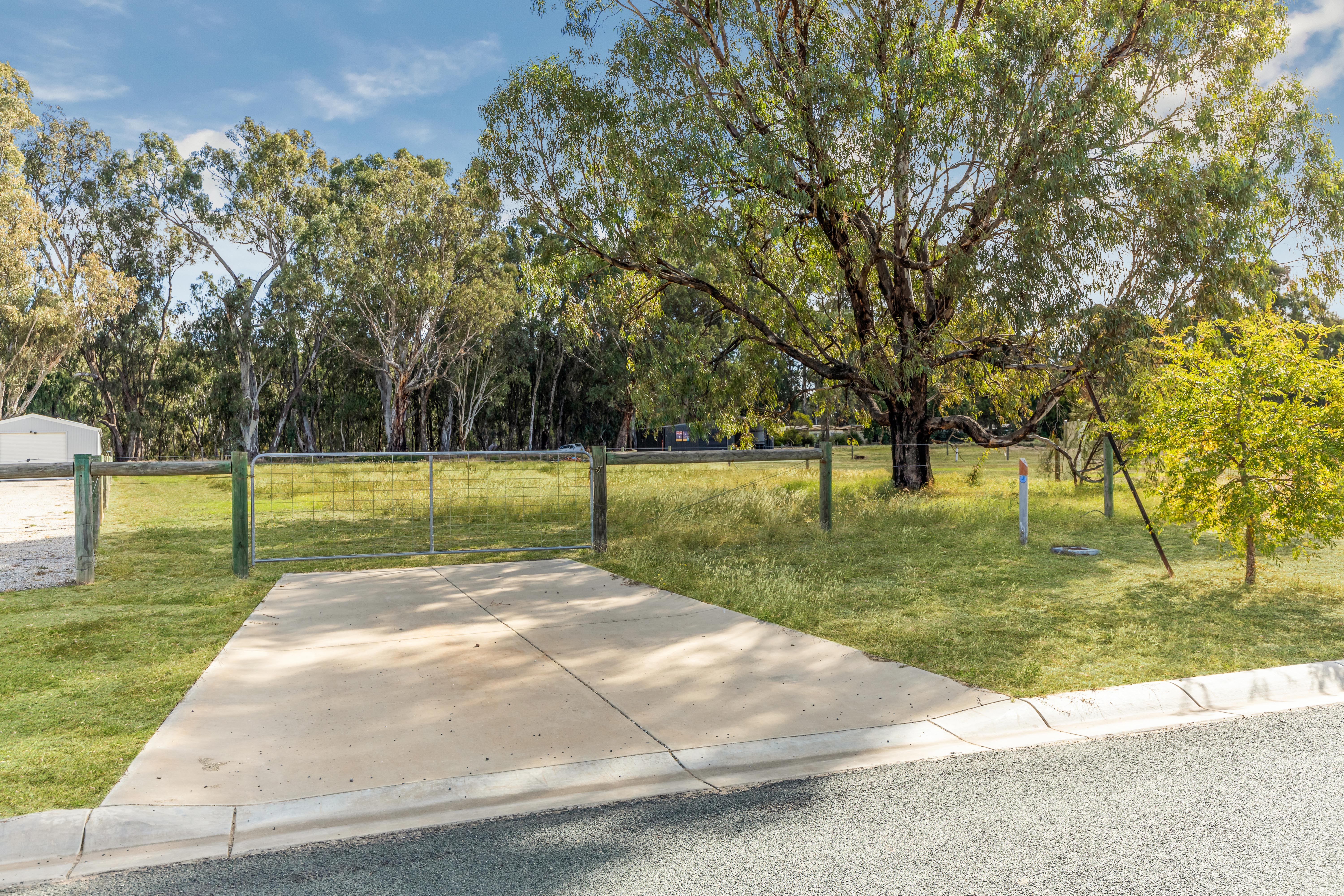 8 RIVERVIEW DR, BARHAM NSW 2732, 0 Bedrooms, 0 Bathrooms, Section