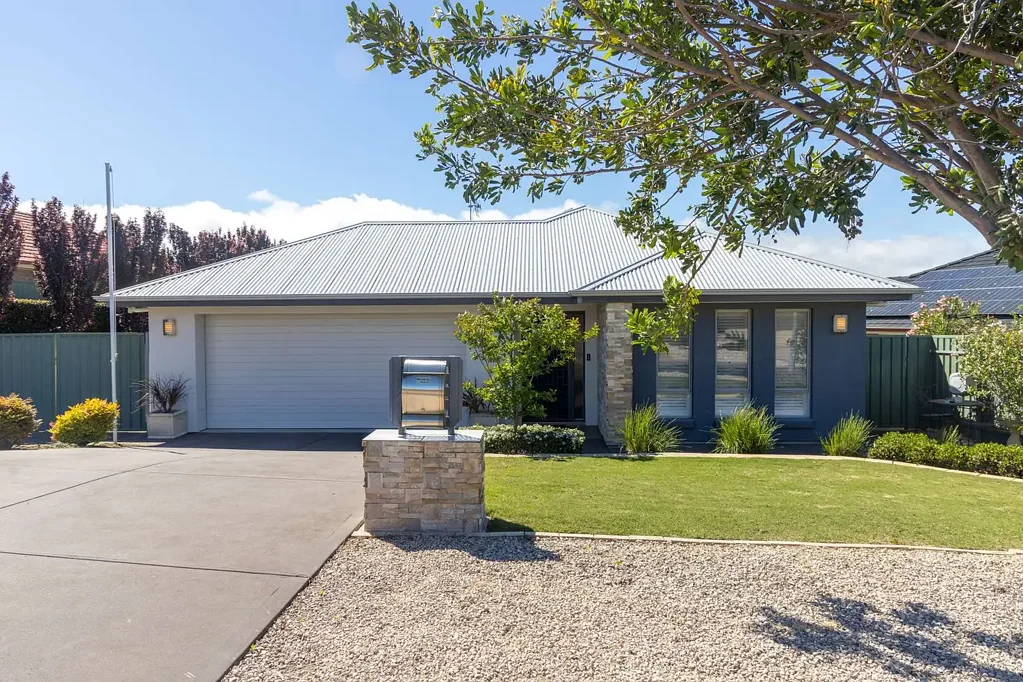 29 Rymill Avenue, Encounter Bay, SA 5211