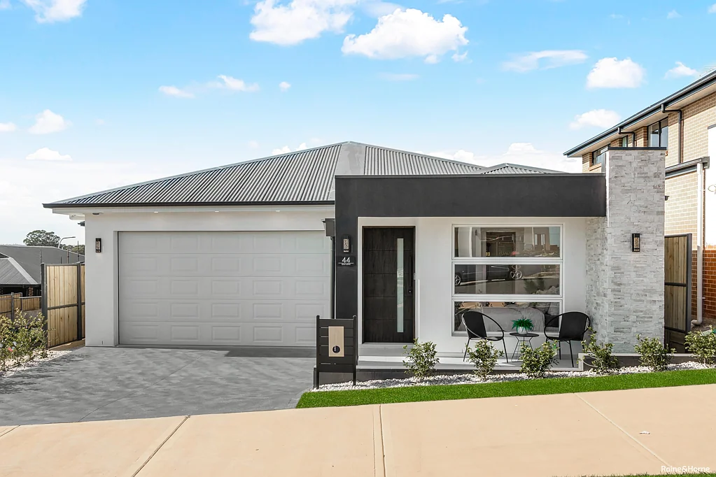 44 Grandhill Parkway (Rouse Hill Heights), Box Hill, NSW 2765