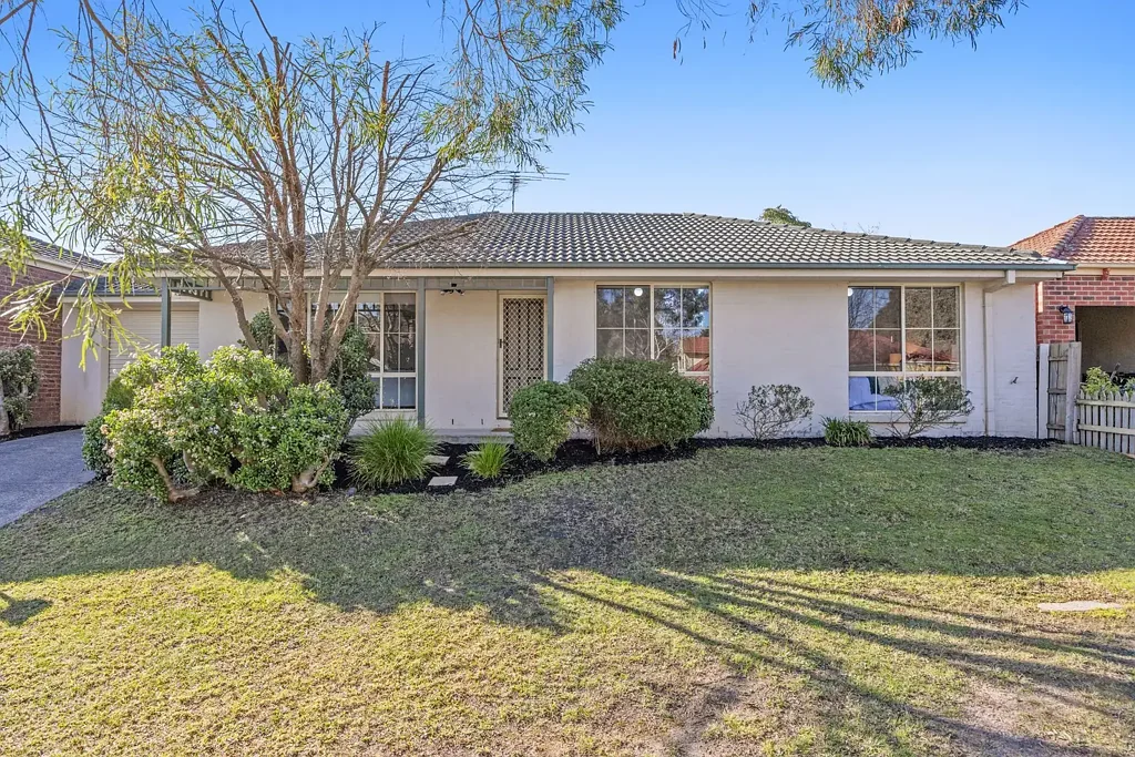14 Magarra Crescent, Berwick, VIC 3806