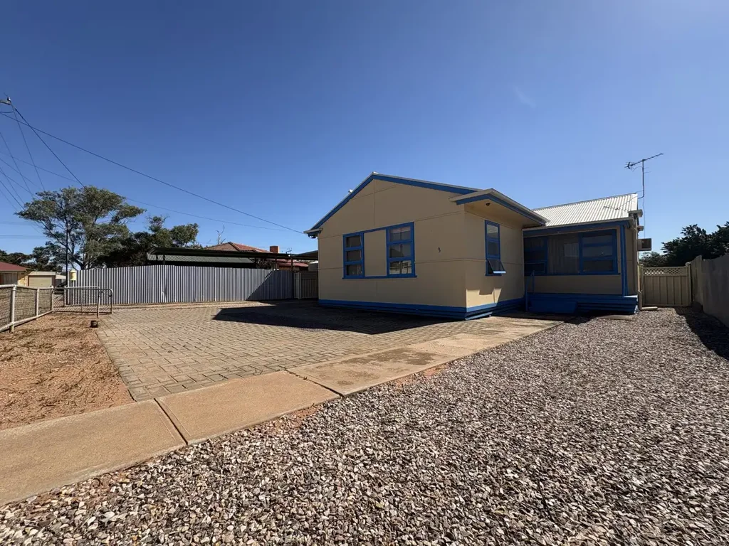 Port Augusta 2Moenga Comfortable, Convenient and Full of Potential