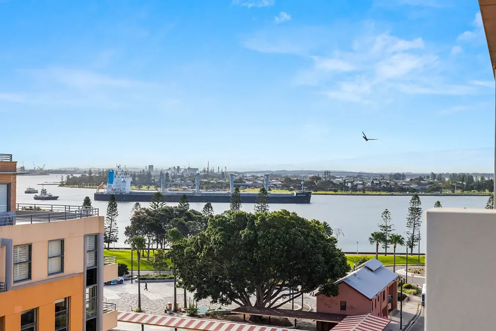 Newcastle 1Kwarto Put simply, harbour views, coastal-city lifestyle
