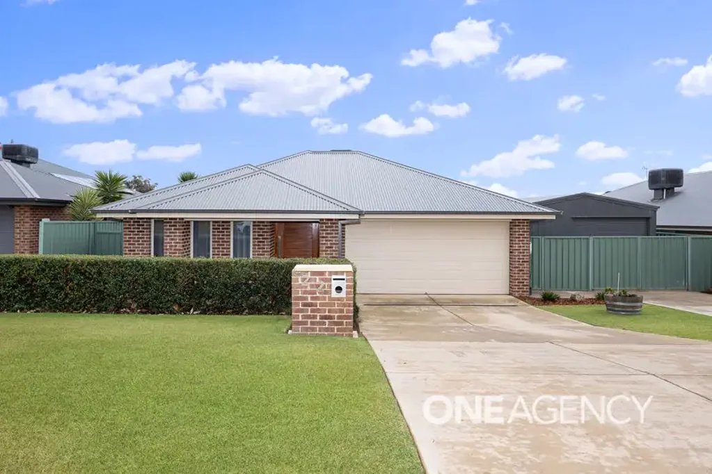 22 PAPERBARK DRIVE, Forest Hill, NSW 2651