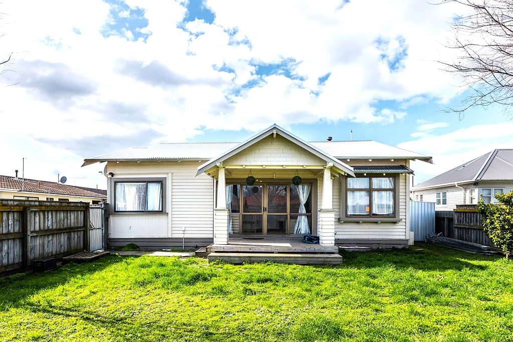 Parkvale 3Kwarto Start strong on Victoria Street