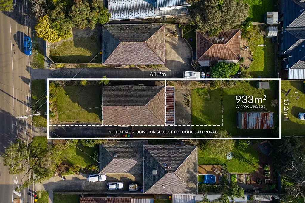 Frankston 3غرفة نوم Endless Opportunity on 933sqm in Frankston HSZ near Shops and Train Station