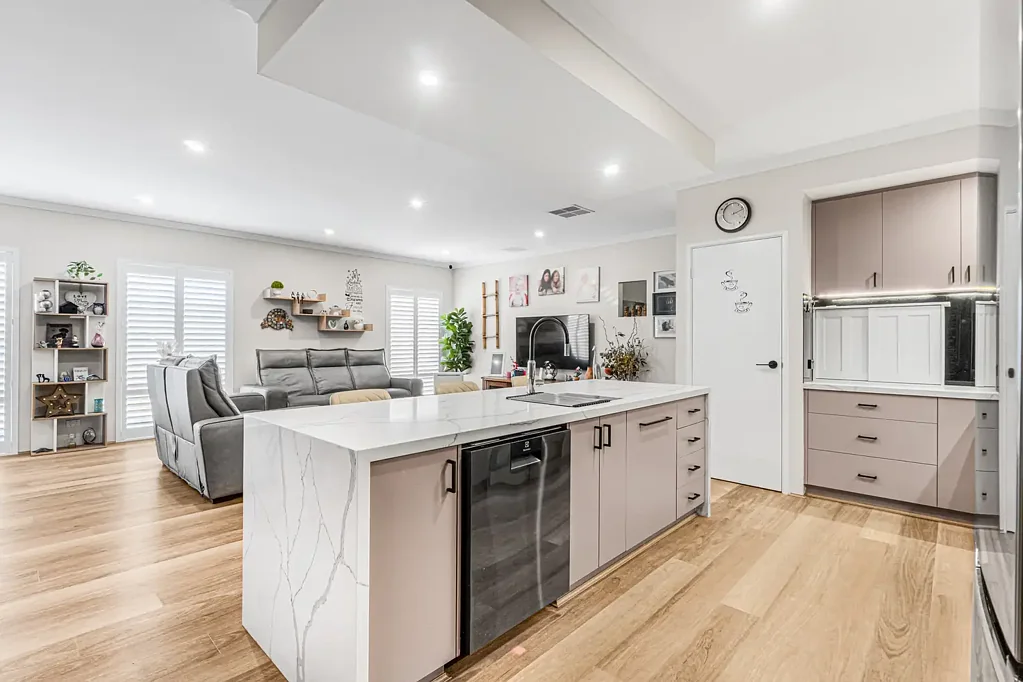 Baldivis 4ਬੈੱਡਰੂਮ Spacious Family Living with Poolside Entertaining