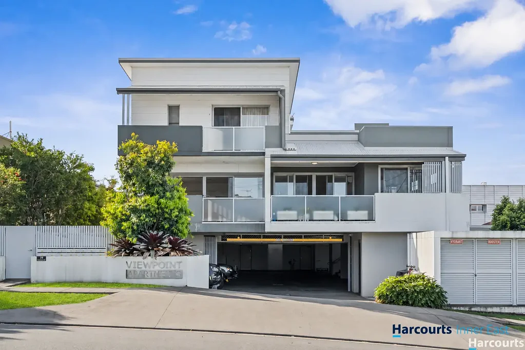 Step into Elevated Living at Viewpoint Apartments - Hawthorne