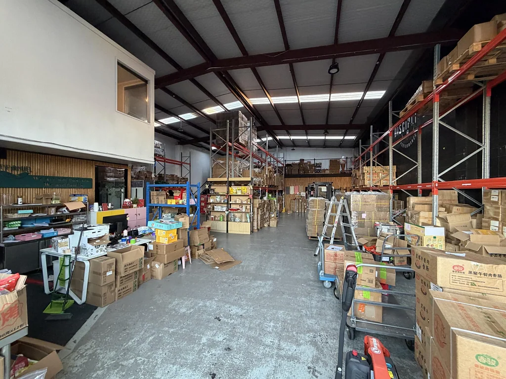 East Tamaki  High-stud 472sqm industrial