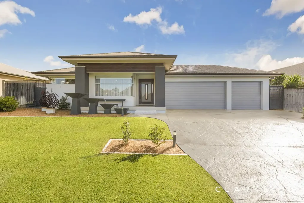 Chisholm 4બેડરૂમ AN ELEVATED FAMILY RETREAT IN CHISHOLM!