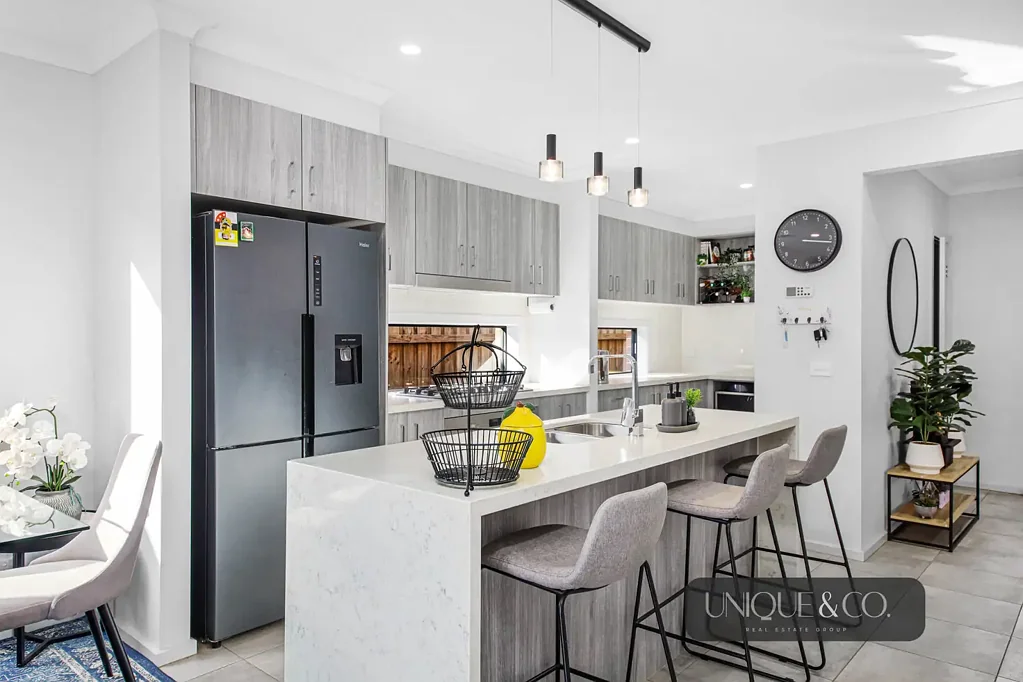 Thornhill Park 3ਬੈੱਡਰੂਮ Modern Comfort & Stylish Living in Thriving Thornhill Park!