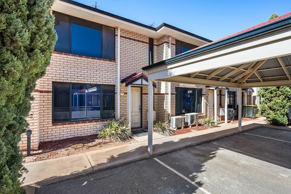 Kalgoorlie 2房  Secure, Low-Maintenance Townhouse with Investment Appeal