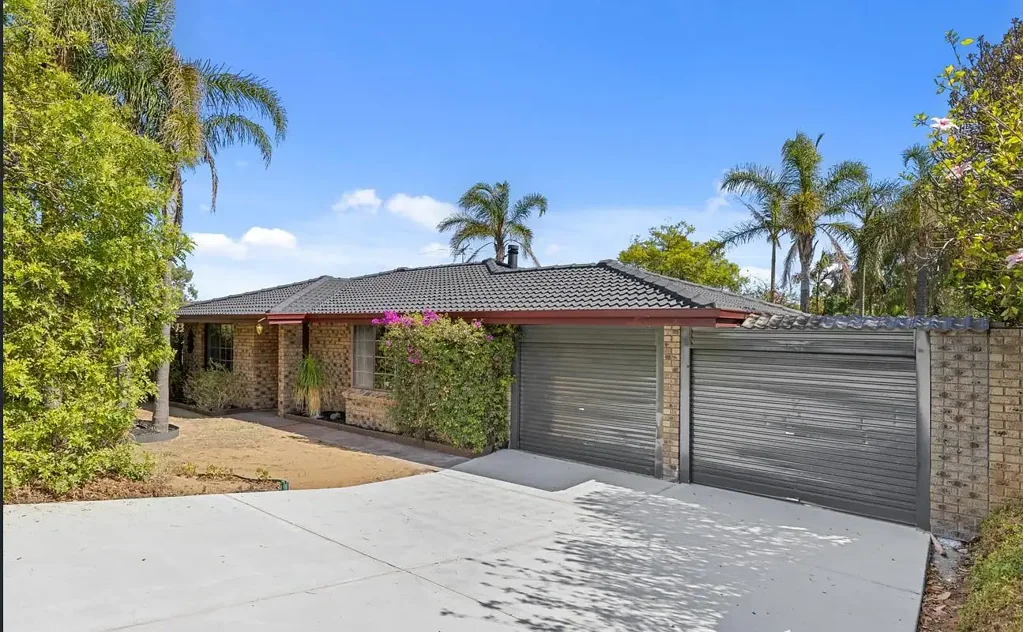 Comfortable Family Living with Room to Entertain!