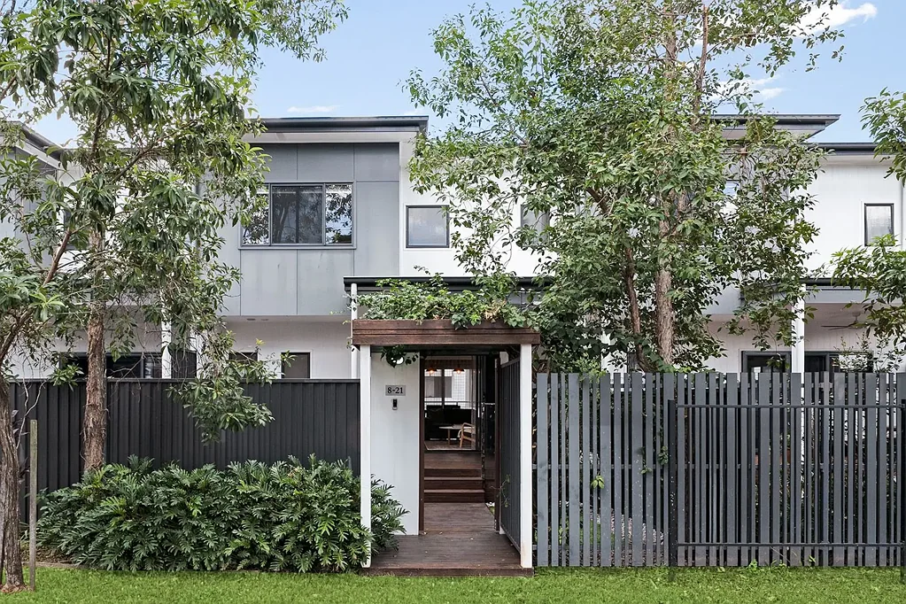 8/21 Kersley Road, Kenmore, QLD 4069