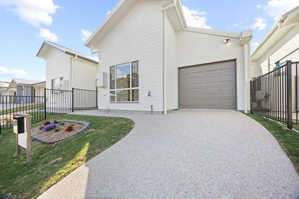 NEW HOUSE ENERGY: MODERN, STYLISH, AND READY TO GO!