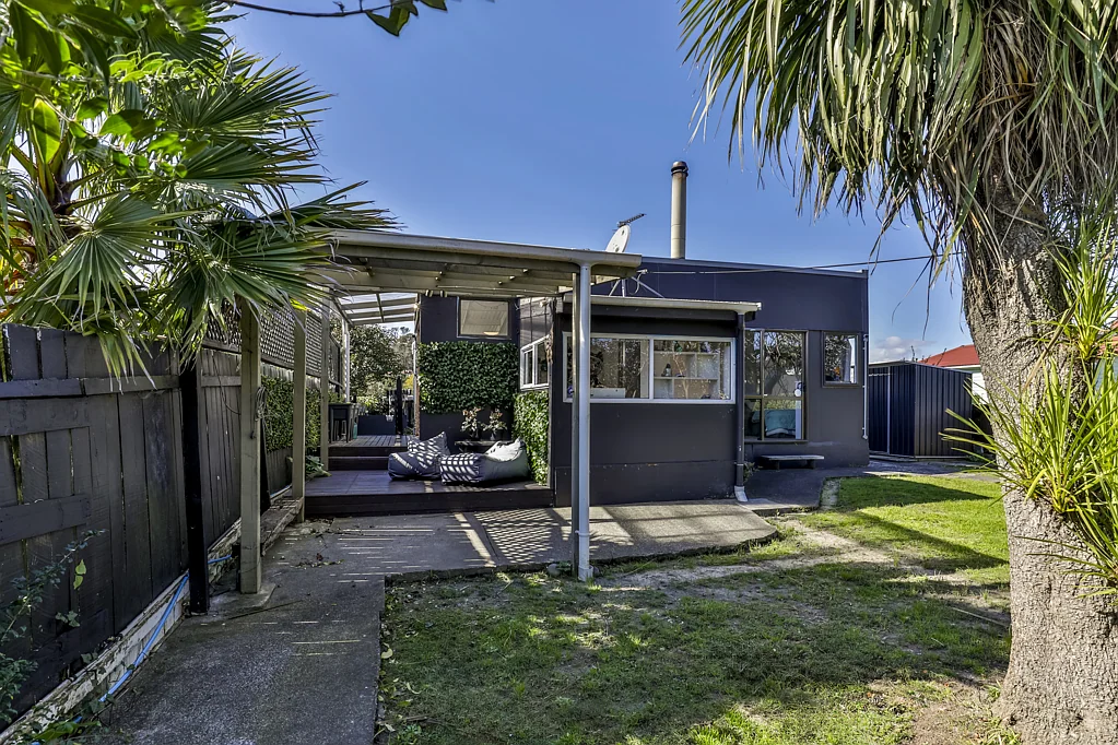 2 Woodglen Road, Glen Eden, Waitakere City, Auckland