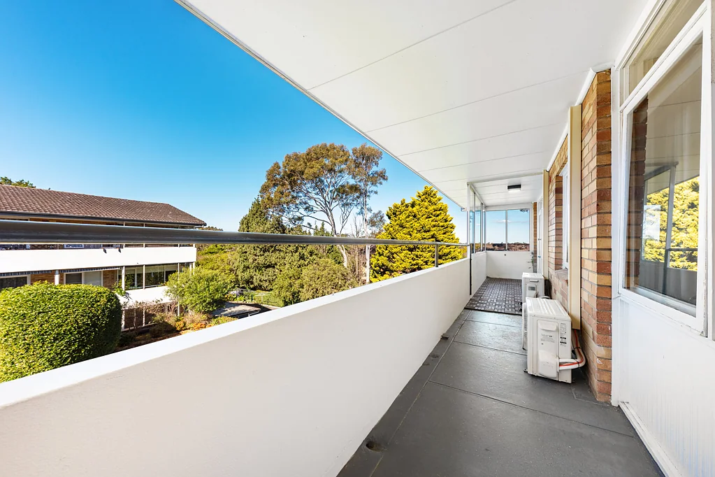 Peaceful Three-Bedroom Apartment with Garden Outlook