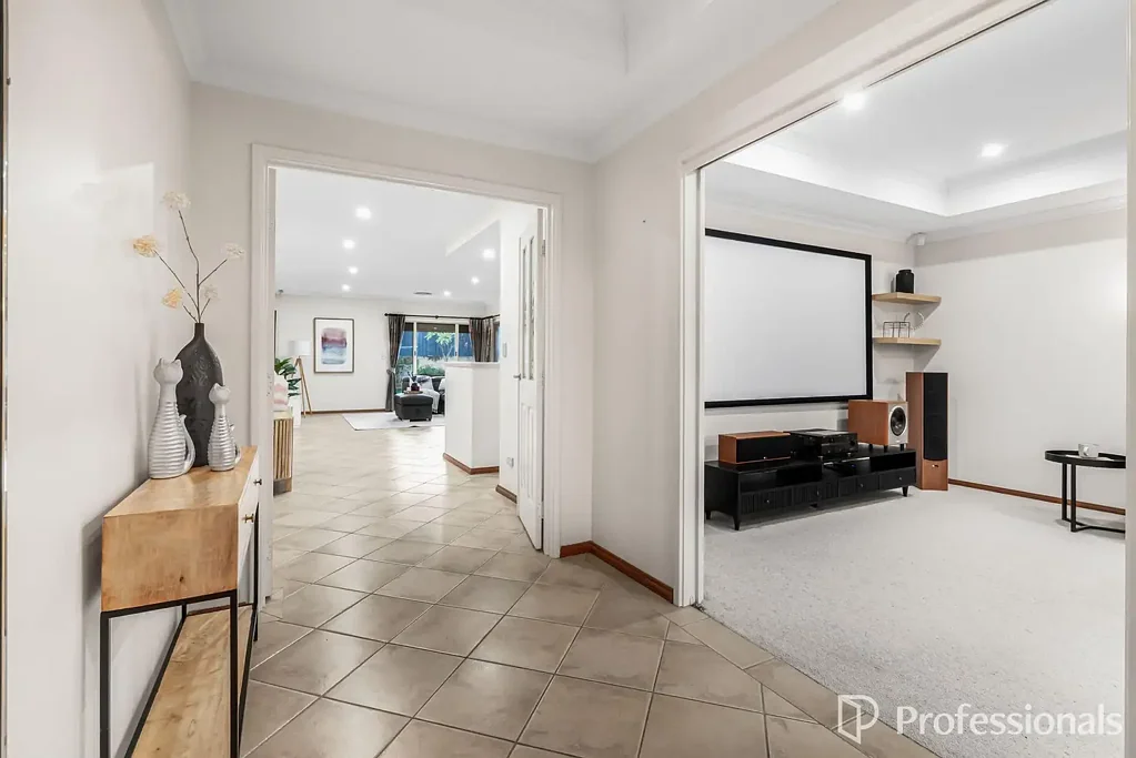 Aveley 4房  A warm, welcoming family haven where everyday moments become cherished memories.