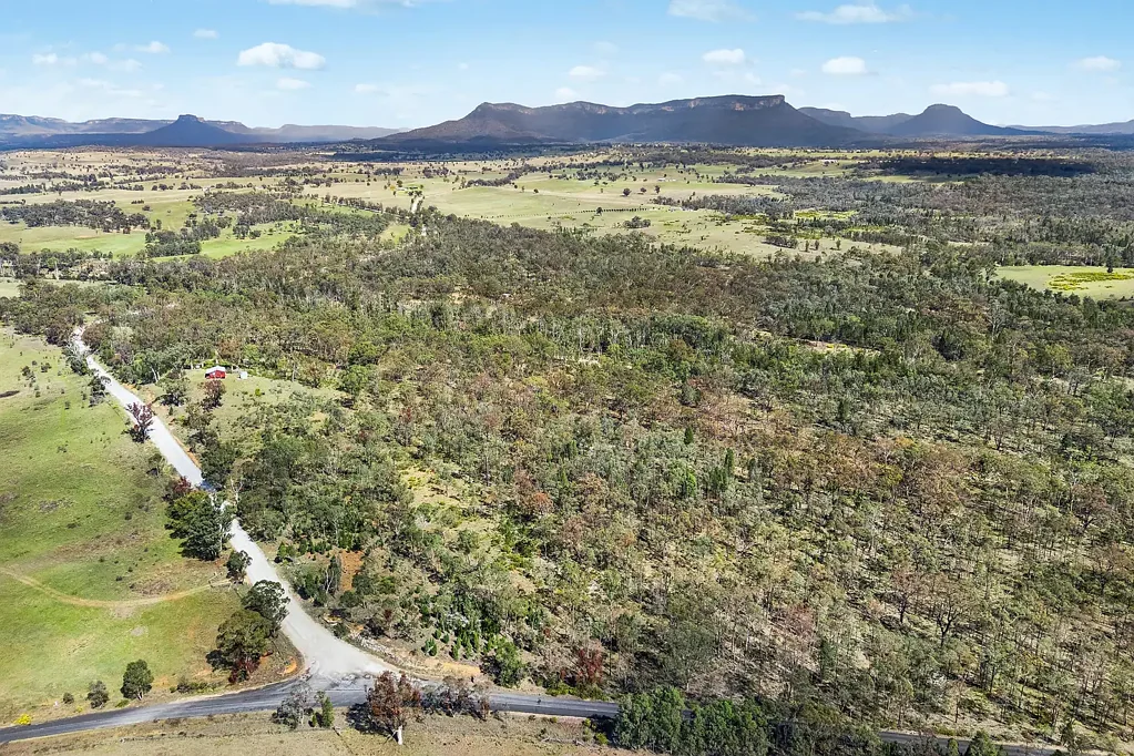 Rylstone  Private Country Retreat with Capertee River Frontage