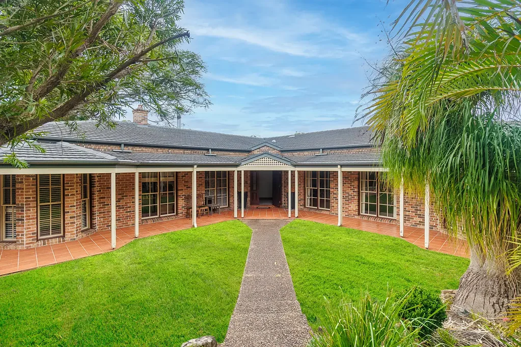 18 Stewart Drive, Castle Hill, NSW 2154