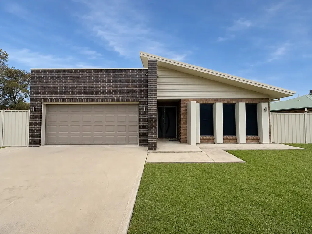 Spacious Family Home in Sought-After Amaroo