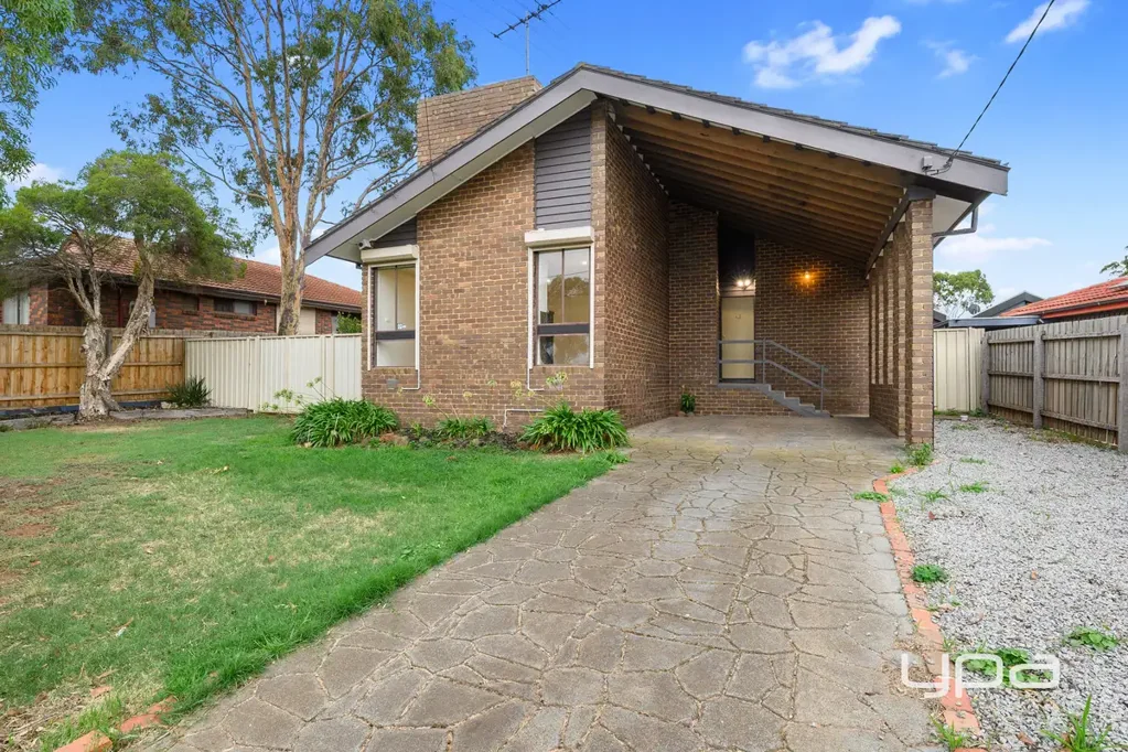 Charming & Spacious Home with Multiple Living Zones