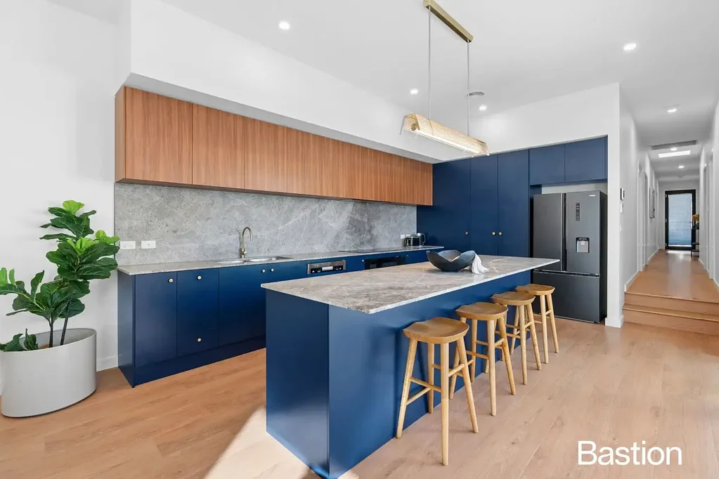 Duffy 4房  Unique offering - Spacious living througout