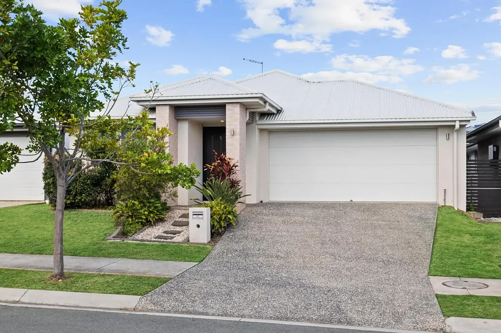 18 Hickey Street, Ripley, QLD 4306