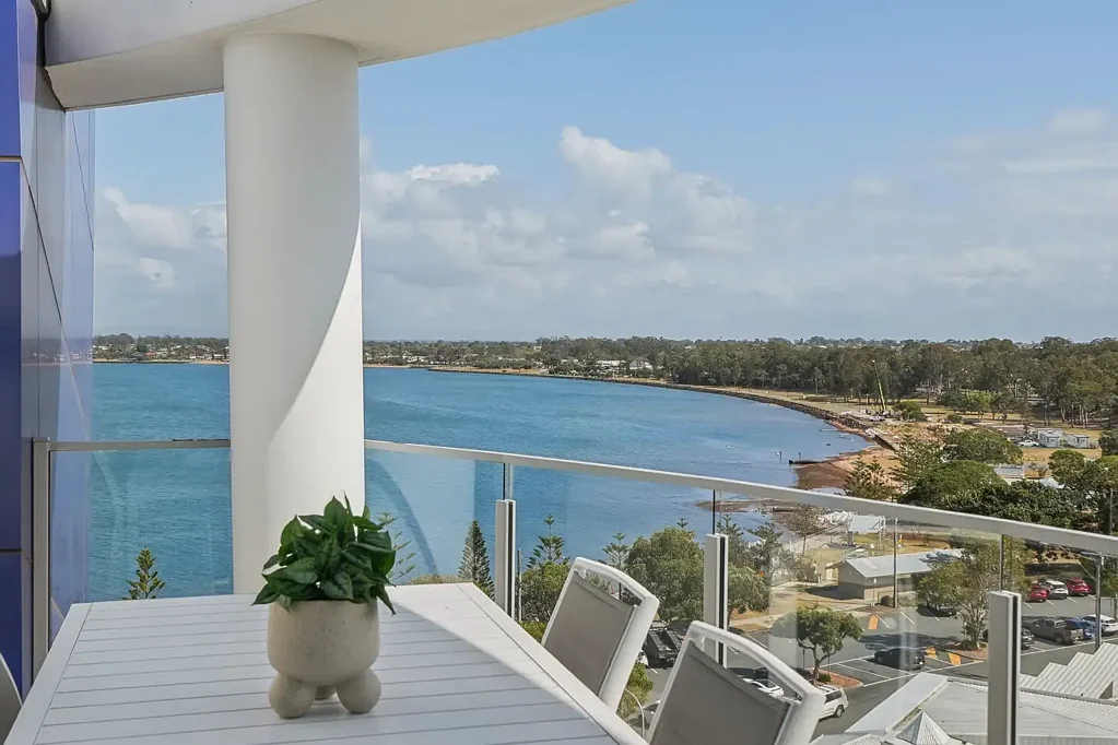 Woody Point 2Zimmer PENTHOUSE PERFECTION WITH OCEAN-TO-HINTERLAND VIEWS