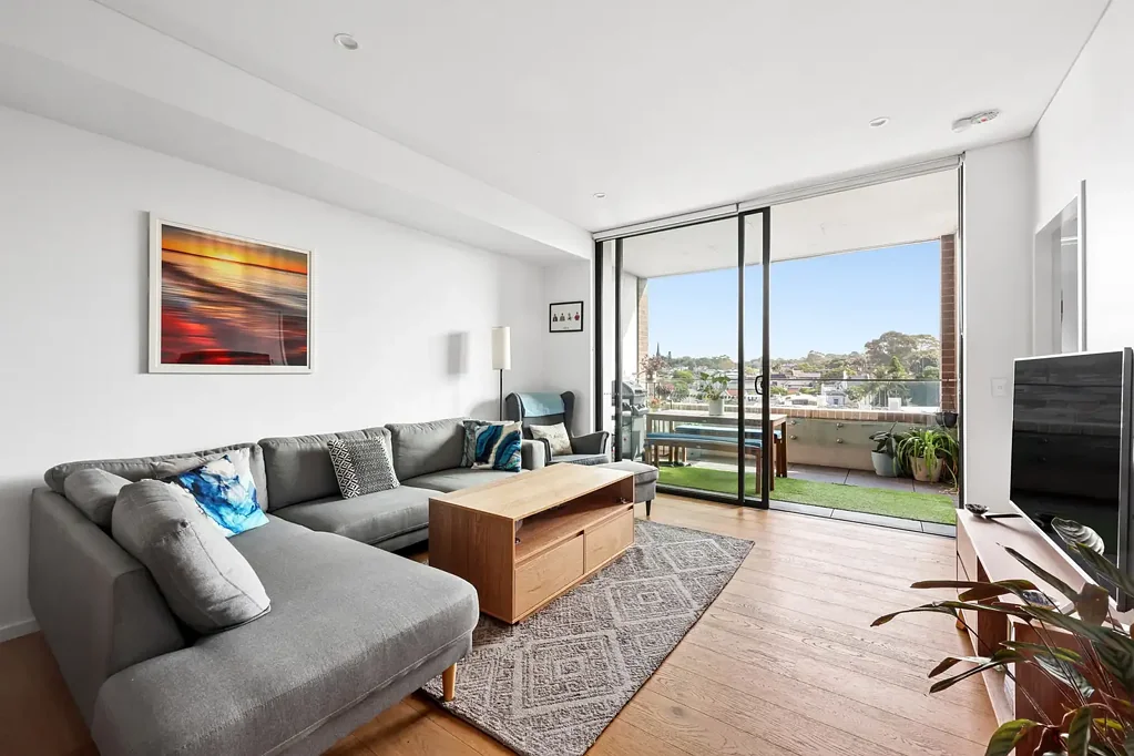 Summer Hill 2房  Refined Inner-West Living Within The Flour Mill Complex