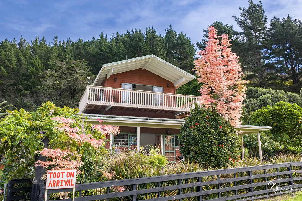 Pouto  POUTO PENINSULA HOME & INCOME