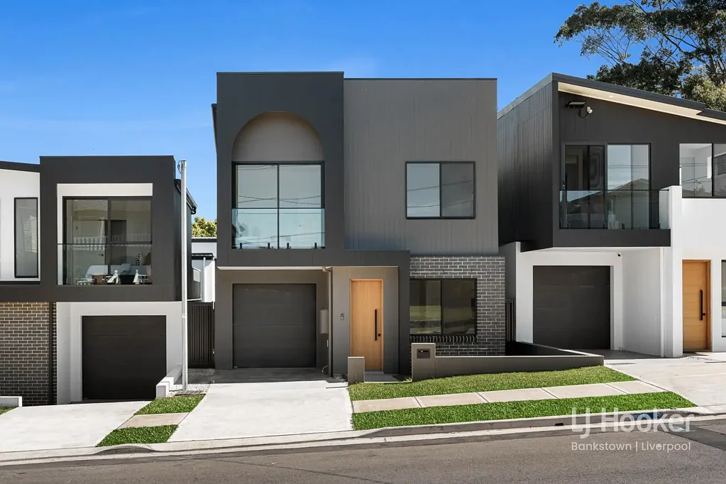 Moorebank 4ਬੈੱਡਰੂਮ Brand New Free Standing Home