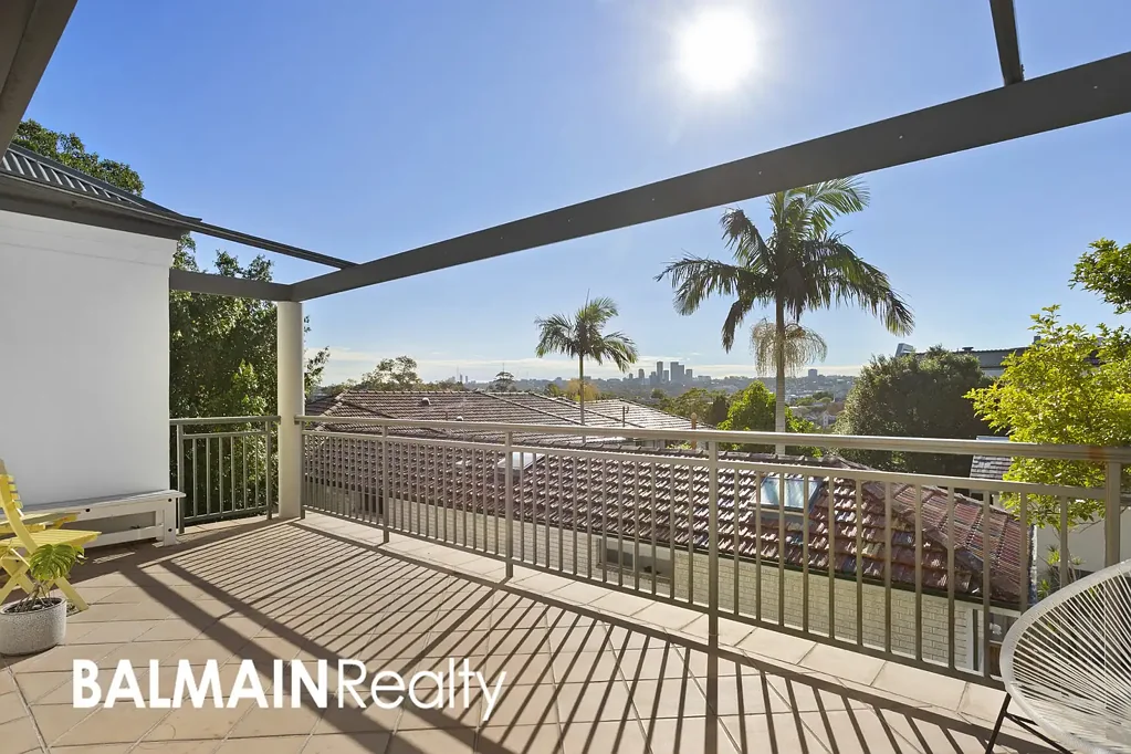 Balmain 1部屋 North Facing One-Bedroom Apartment with Spectacular District Views & Oversized 20sqm Entertainer's Balcony