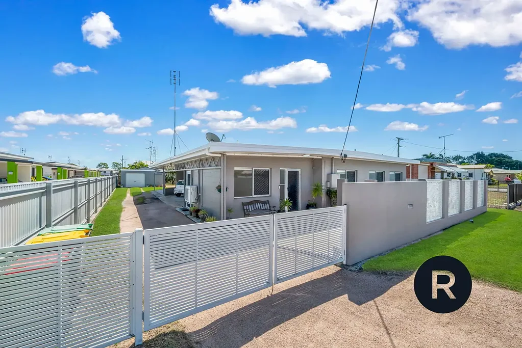 Ayr 6 Bedroom MULTI INCOME INVESTMENT COMPLEX - AYR CBD