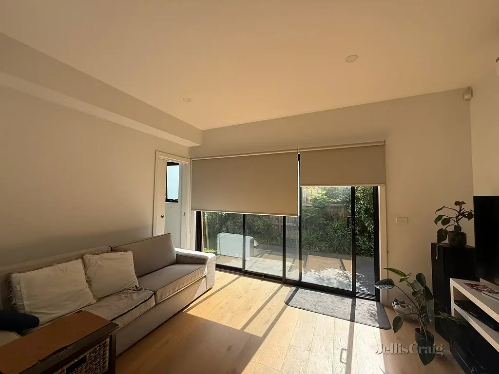 Modern Comfort in a Prime Reservoir Pocket