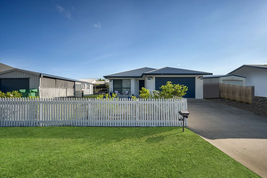 3 Clearwater Court, Bushland Beach, QLD 4818