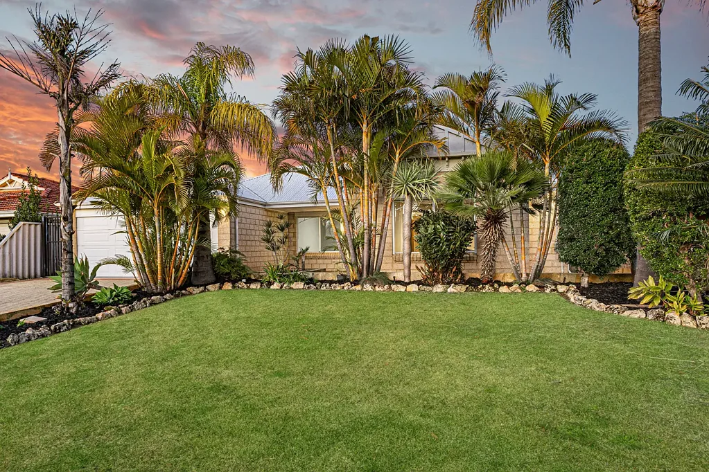 13 Empress Crescent, Atwell, WA 6164